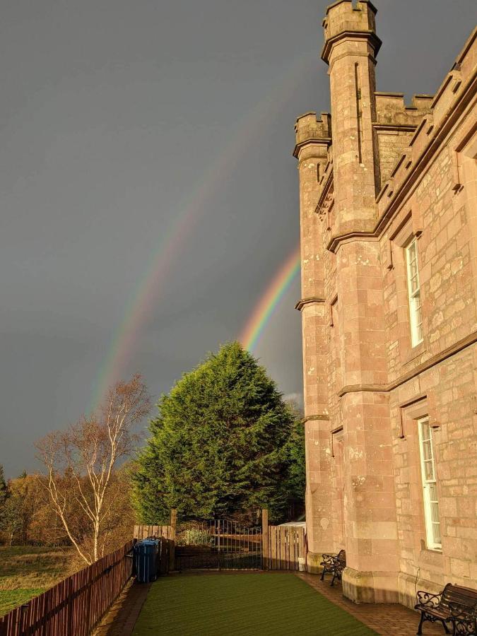 Langhouse Castle Bed And Breakfast Inverkip Esterno foto