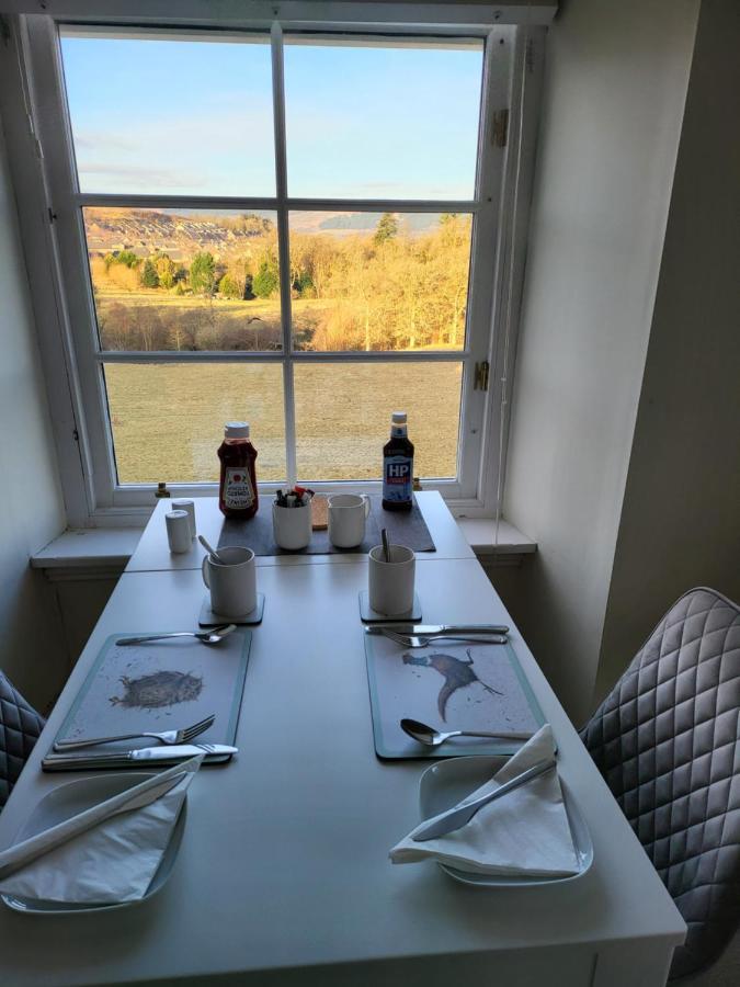 Langhouse Castle Bed And Breakfast Inverkip Esterno foto
