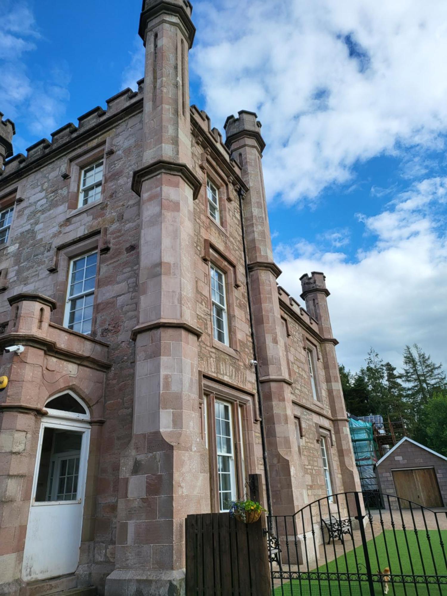 Langhouse Castle Bed And Breakfast Inverkip Esterno foto